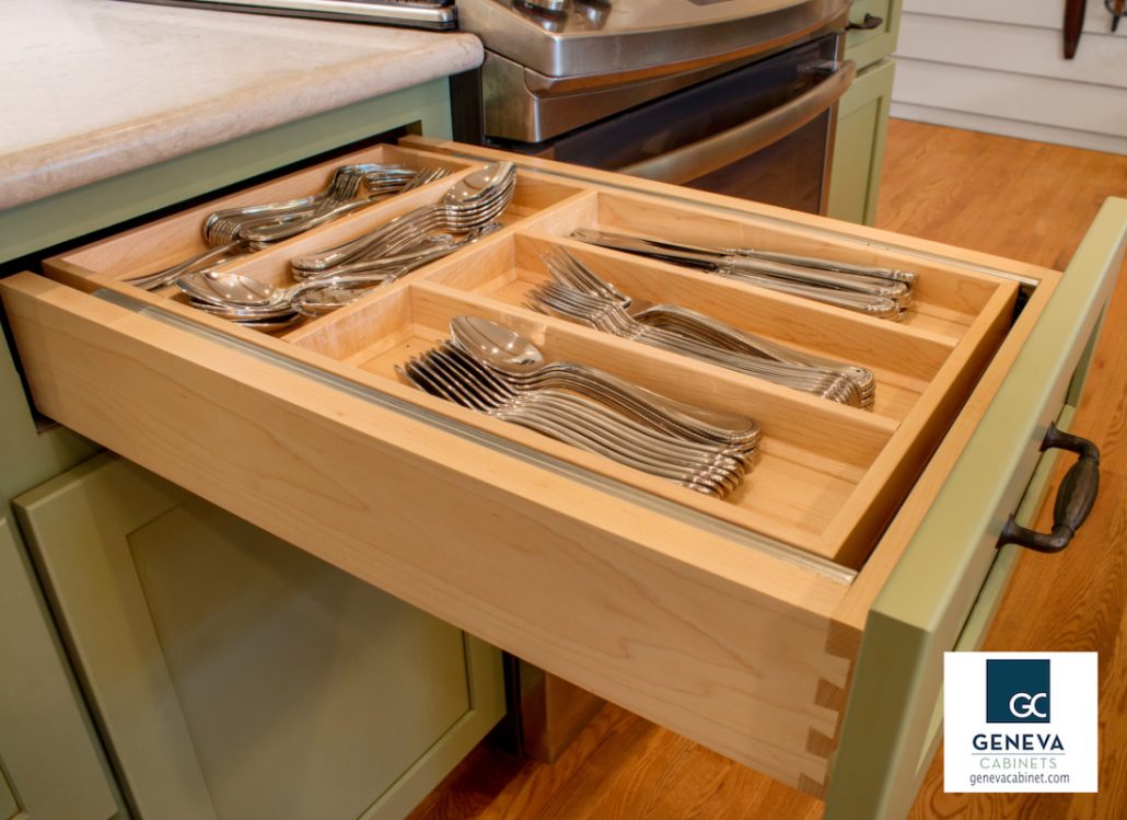 Medallion Cabinetry - Drawer Organizer with Cutlery Divider Insert