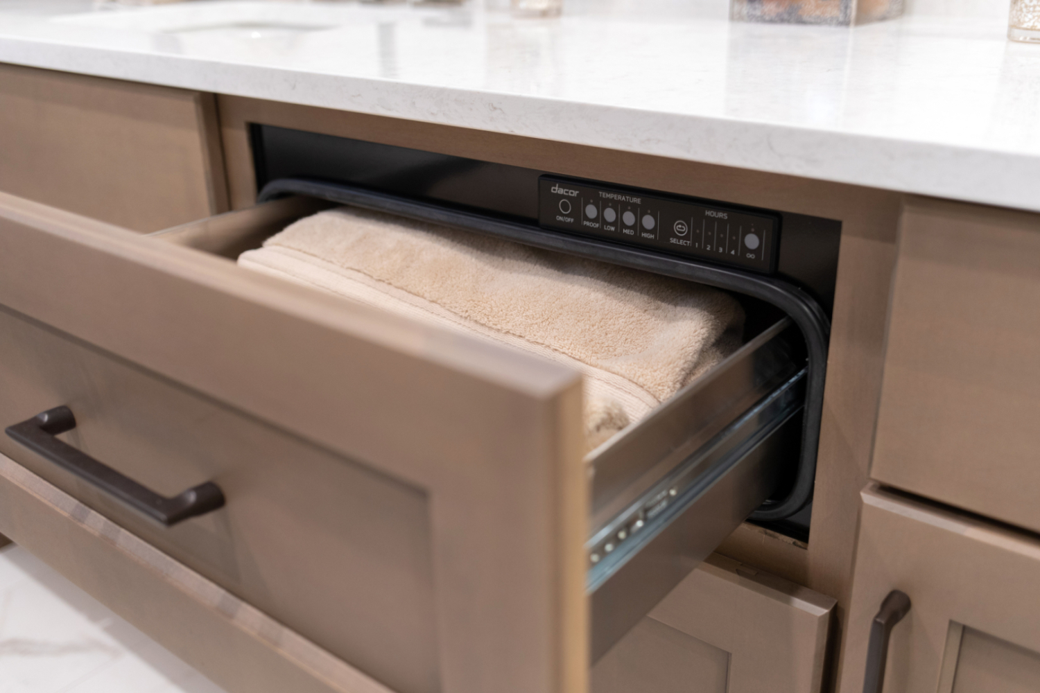 Decor warming drawer for towels