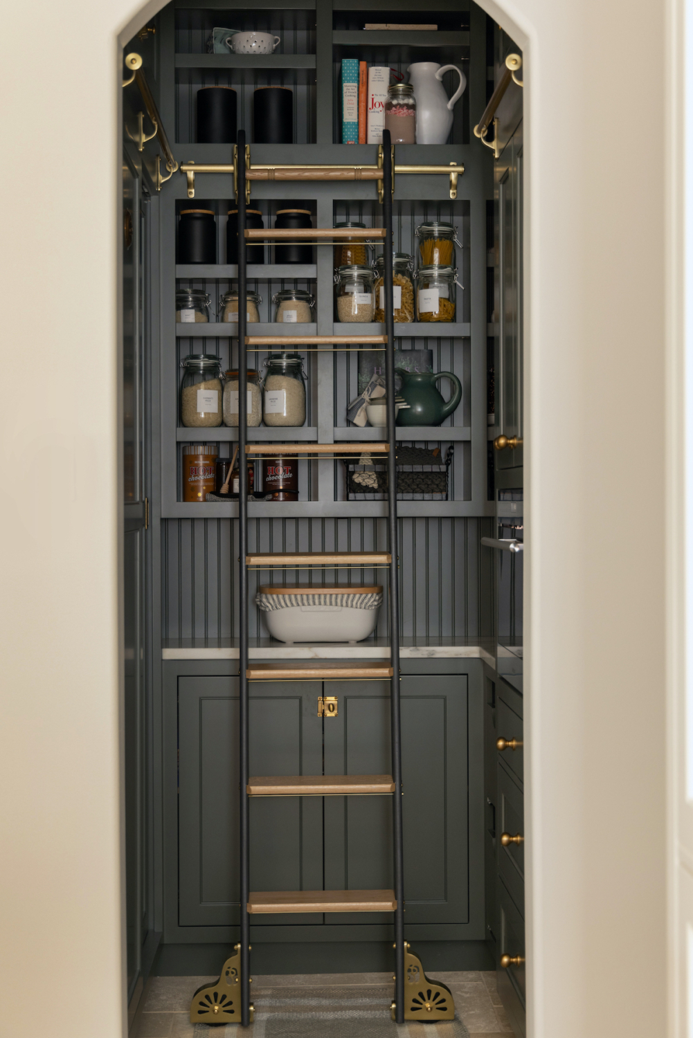 pantry design shelves